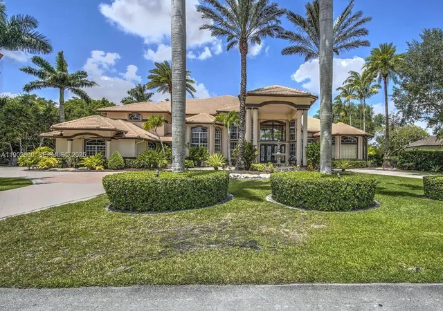 Homes for sale in Weston, FL | 3828 Pine Lake Dr, Weston, FL 33332 | MLS# A11902600