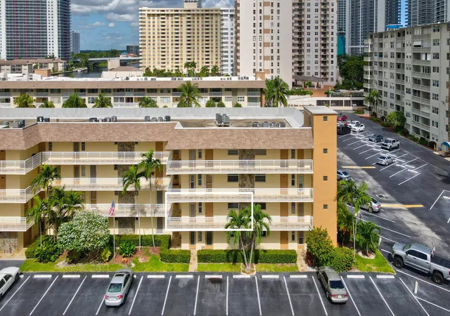 24th image of 1891 S Ocean Dr #202, Hallandale Beach, FL 33009 | MLS# R11136461
