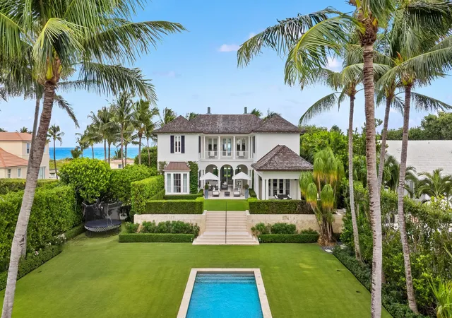 Photo 2 of Mansion for sale at 102 Reef Rd, Palm Beach, FL 33480 | MLS# R11135832 | Listing updated on 2026-09-23
