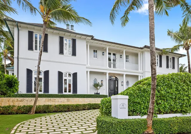 Photo 3 of Mansion for sale at 102 Reef Rd, Palm Beach, FL 33480 | MLS# R11135832 | Listing updated on 2026-09-23