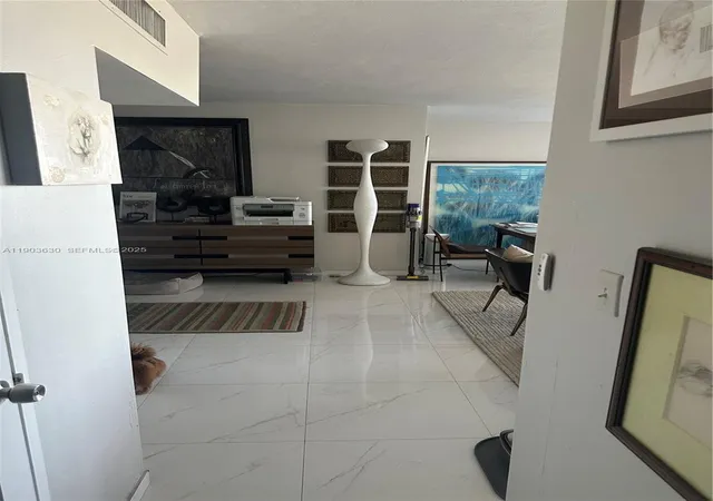 5th image of 1200 West Ave #715, Miami Beach, FL 33139 | MLS# A11903630