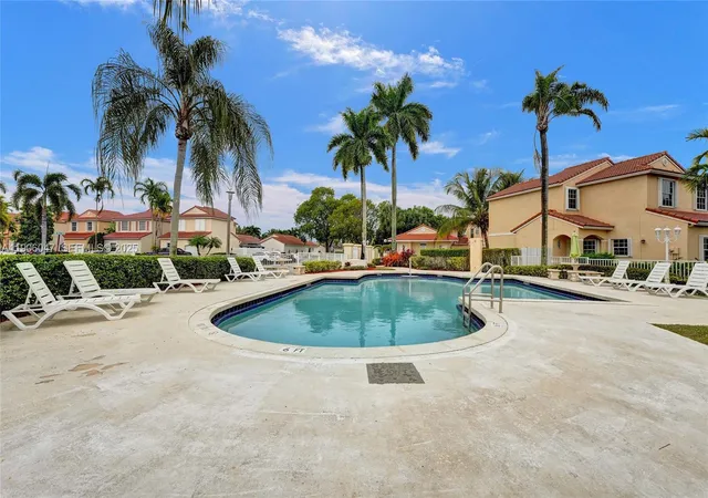 24th image of 18060 Sw 11th Ct, Pembroke Pines, FL 33029 | MLS# A11906047