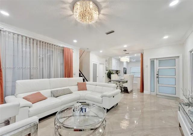 5th image of 18060 Sw 11Th Ct, Pembroke Pines, FL 33029 | MLS# A11906047