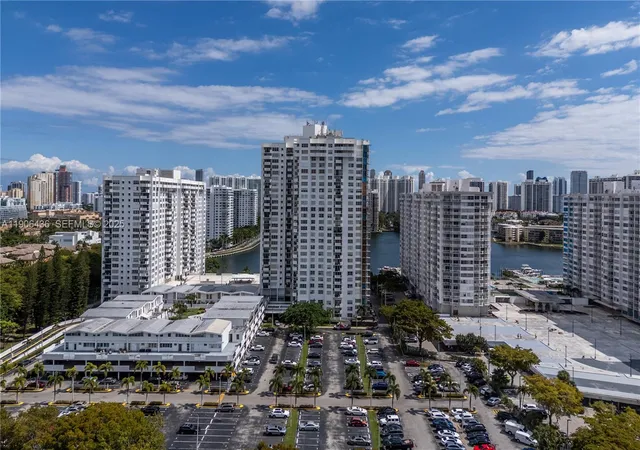 2nd image of 2750 Ne 183rd St #2601, Aventura, FL 33160 | MLS# A11906436