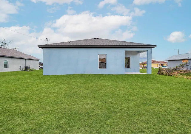 3rd image of 7886 99Th Ct, Vero Beach, FL 32967 | MLS# F10533397
