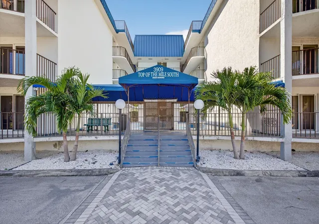 4th image of 3909 N Ocean Blvd, North Lauderdale, FL 33308