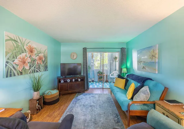 Homes for sale in Palm Springs, FL | 500 Bonnie Blvd, Palm Springs, FL 33461