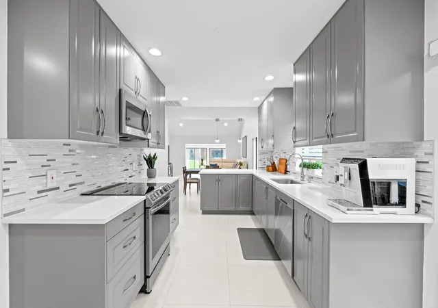1st image of 8020 Eastlake Dr, Boca Raton, FL 33433 | MLS# F10534537