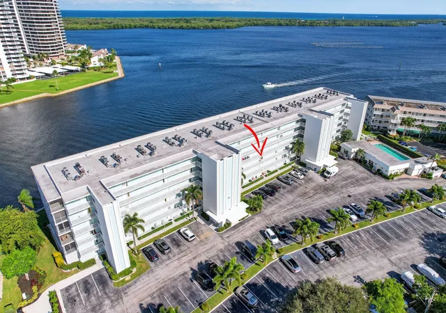 Homes for sale in North Palm Beach, FL | 36 Yacht Dr #307, North Palm Beach, FL 33408 | MLS# R11137335