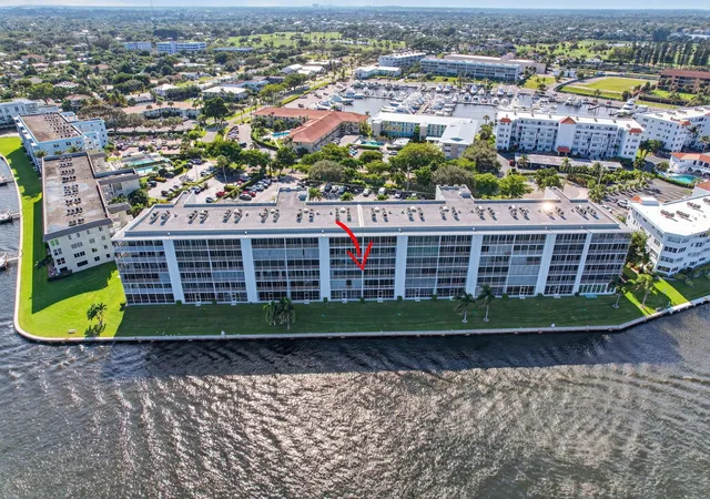 Homes for sale in North Palm Beach, FL | 36 Yacht Dr #307, North Palm Beach, FL 33408 | MLS# R11137335