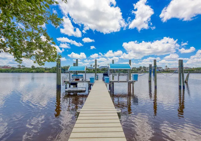 Homes for sale in Port Saint Lucie, FL | 2821 Se North Lookout Blvd, Port Saint Lucie, FL 34984 | MLS# R11137651