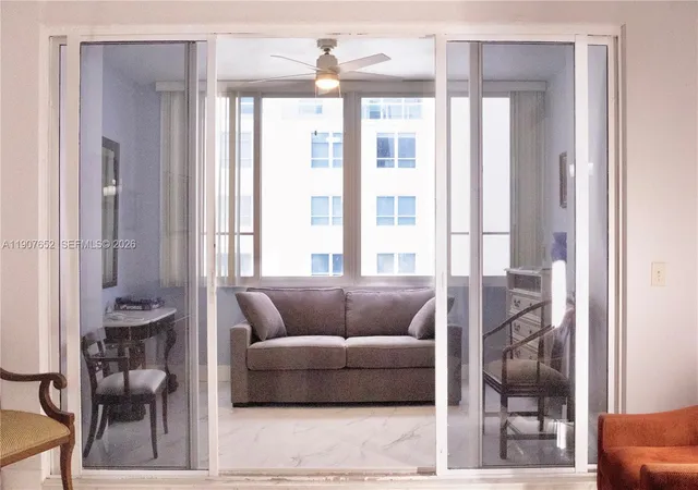 2nd image of 5005 Collins Ave #1523, Miami Beach, FL 33140 | MLS# A11907652
