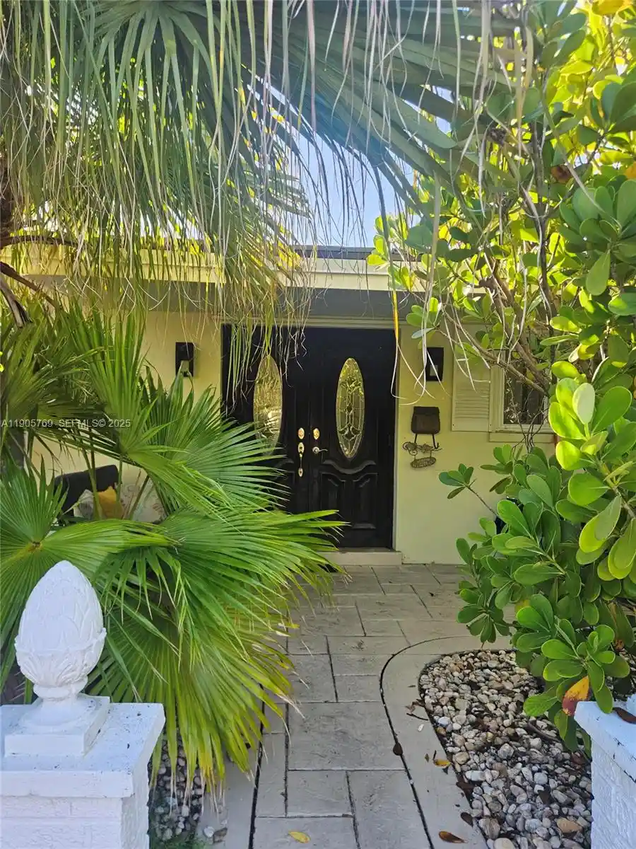 Photo 1 of Multi family home for sale at 4521 Ne 15th Terrace, Oakland Park, FL 33334 | MLS# A11905769 | Listing updated on 2026-10-28