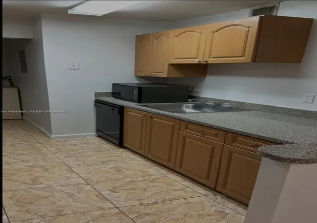3rd image of 2952 Nw 55Th Ave #2D, Lauderhill, FL 33313 | MLS# A11907963