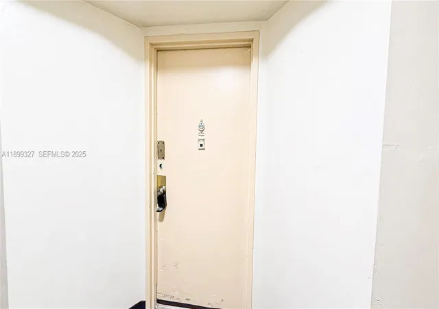3rd image of 1351 Ne Miami Gardens Dr #1404E, Miami, FL 33179 | MLS# A11899327