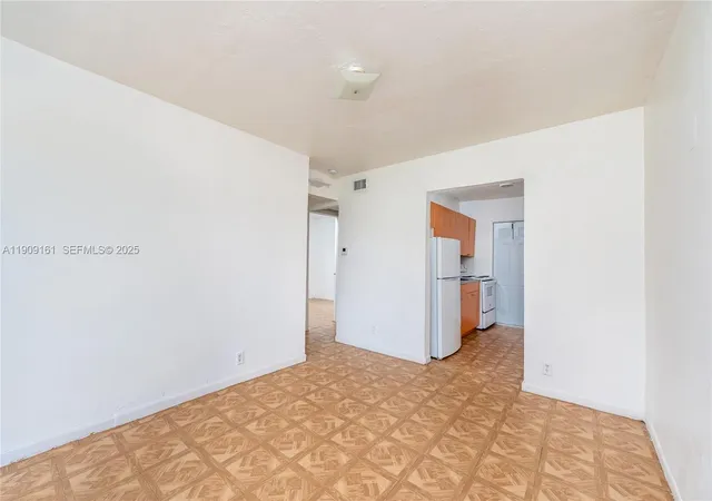 Photo 3 of House for sale at 10015 SW 170th Terrace, Miami, FL 33157 | MLS# A11909161 | Listing updated on 2026-09-23