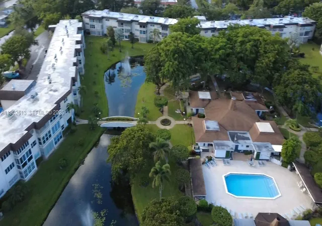4th image of 4700 Nw 35Th St #602, Lauderdale Lakes, FL 33319 | MLS# A11902613