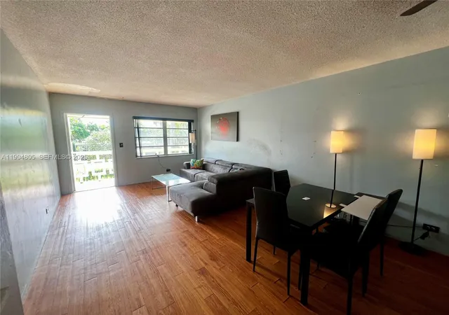 Homes for sale in Hollywood, FL | 1501 Arthur St #7, Hollywood, FL 33020 | MLS# A11904805