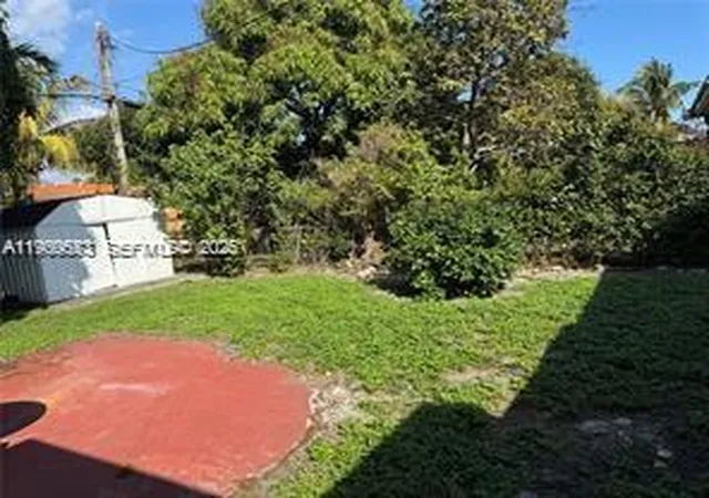 2nd image of 1077 Ne 157th Ter, North Miami Beach, FL 33162 | MLS# A11909553