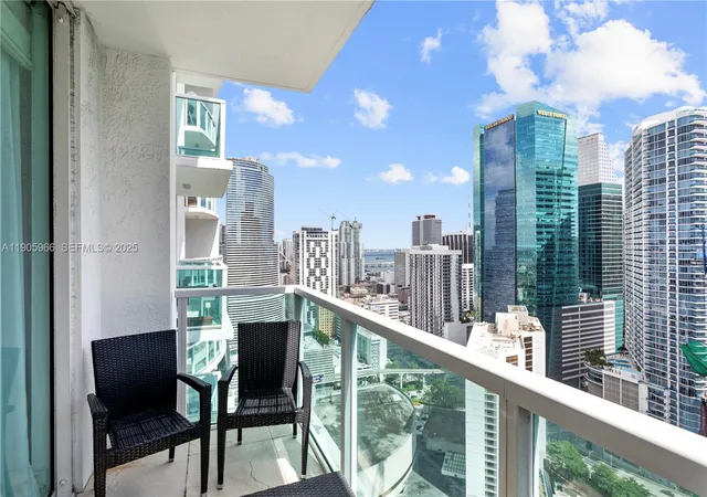 2nd image of 31 Se 5Th St #4018, Miami, FL 33131 | MLS# A11905966