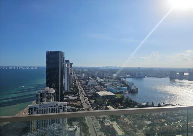 5th image of 18975 Collins Ave #4605, Sunny Isles Beach, FL 33160 | MLS# A11911016