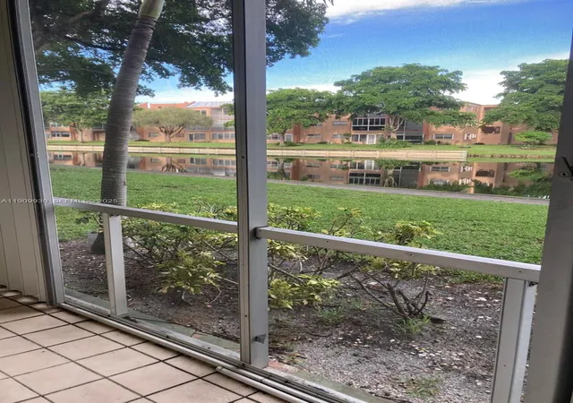 Homes for sale in Tamarac, FL | 9070 Lime Bay Blvd #108, Tamarac, FL 33321 | MLS# A11909930