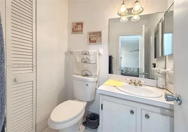 Homes for sale in Boynton Beach, FL | 2112 Ne 1st Way, Boynton Beach, FL 33435 | Houzeo