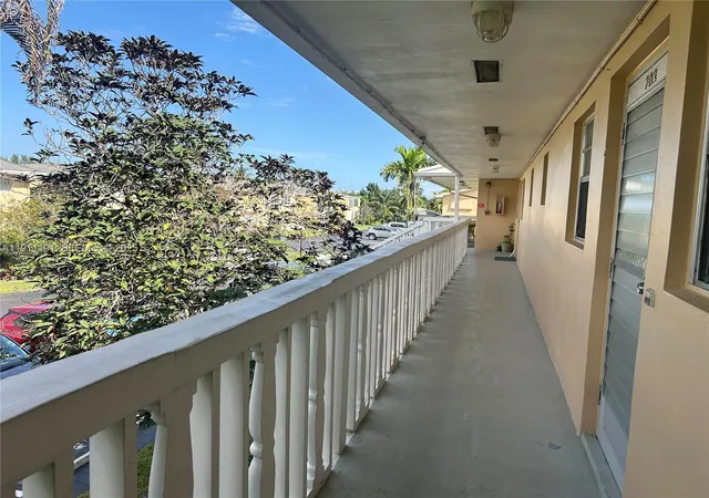 Homes for sale in Boynton Beach, FL | 2112 Ne 1st Wy #203, Boynton Beach, FL 33435 | MLS# A11911191