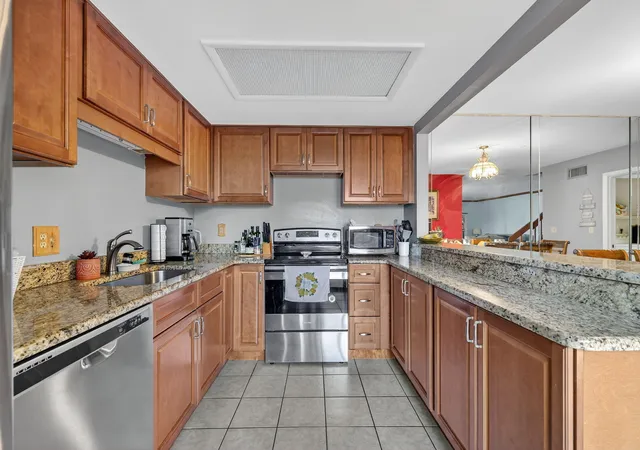 Photo 2 of Condo for sale at 3860 Jefferson St, Stuart, FL 34997 | MLS# R11139867 | Listing updated on 2026-10-10