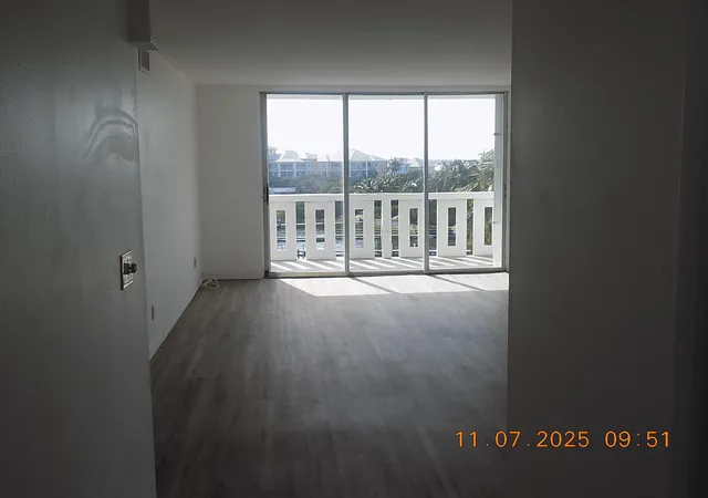 Photo 3 of Condo for sale at 231 E Lantana Rd #501, Lantana, FL 33462 | MLS# R11139715 | Listing updated on 2026-09-30