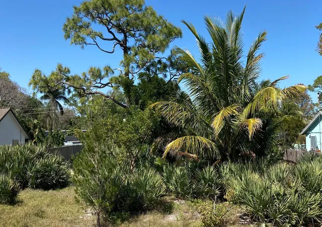 Photo 2 of Land for sale at 6483 Se Sylvan Pl, Hobe Sound, FL 33455 | MLS# R11140031 | Listing updated on 2026-09-23
