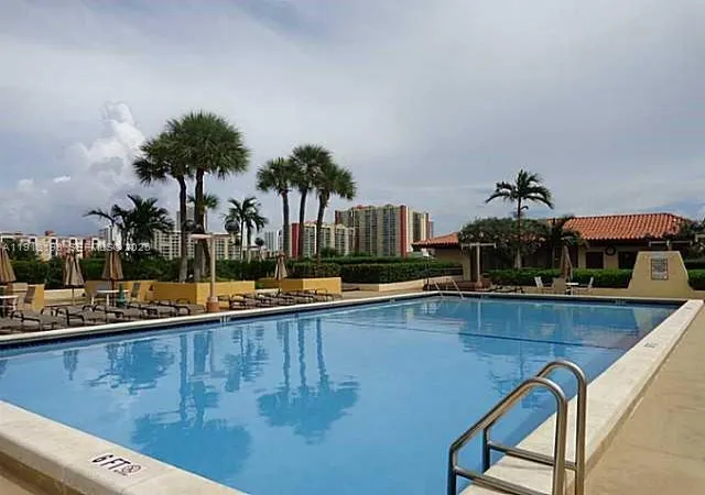 2nd image of 290 174Th St, Sunny Isles Beach, FL 33160