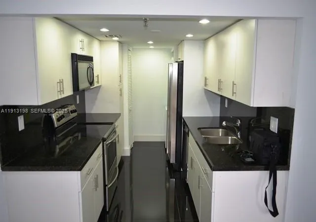 3rd image of 290 174Th St #M10, Sunny Isles Beach, FL 33160 | MLS# A11913198