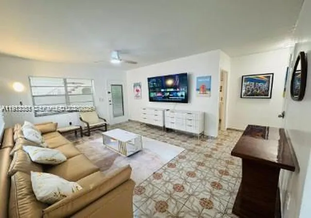 4th image of 650 Pennsylvania Ave, Miami Beach, FL 33139