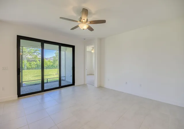 5th image of 12555 Sw Manatee Marsh Ter, Port Saint Lucie, FL 34987 | MLS# R11140548