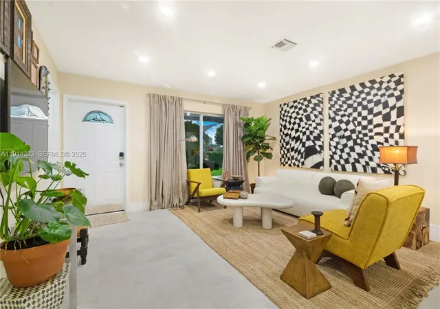 Homes for sale in Pompano Beach, FL | 191 Se 13Th Ave, Pompano Beach, FL 33060 | MLS# A11914223