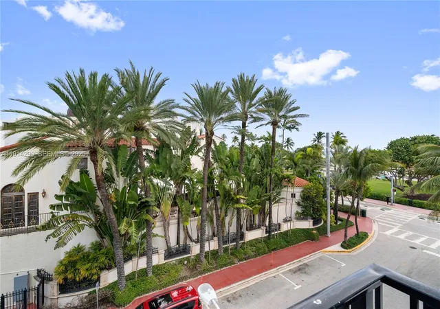 4th image of 1060 Ocean Dr, Miami Beach, FL 33139