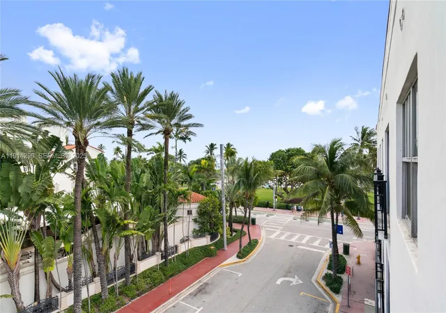 5th image of 1060 Ocean Dr, Miami Beach, FL 33139