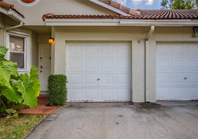 Homes for sale in Margate, FL | 7652 S Pinewalk Dr #S 139, Margate, FL 33063 | MLS# A11914122