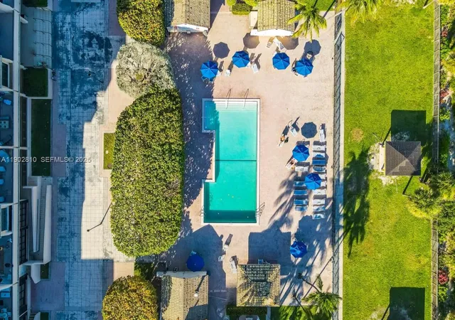 5th image of 2555 Collins Ave #2200, Miami Beach, FL 33140 | MLS# A11902810