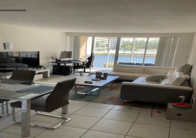 3rd image of 1770 Ne 191St St #2061, Miami, FL 33179 | MLS# A11909582