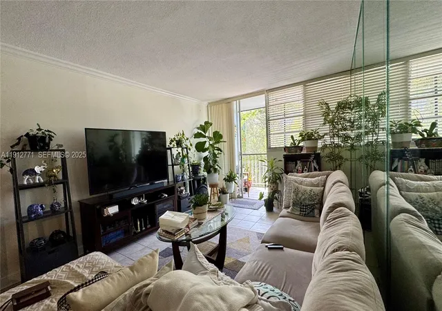 3rd image of 16518 Ne 26Th Ave #304, North Miami Beach, FL 33160 | MLS# A11912771