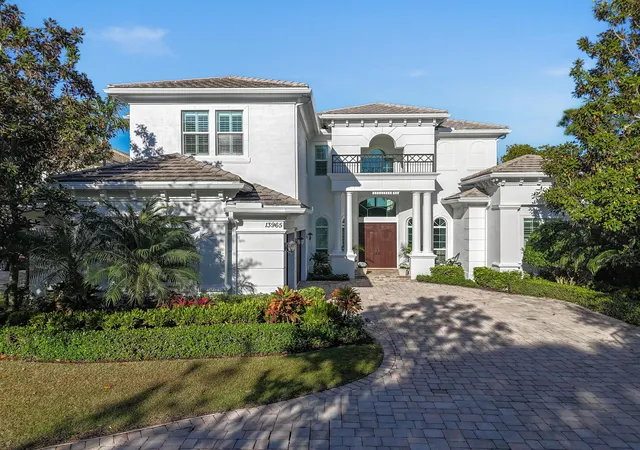 4th image of 13965 Willow Cay Dr, North Palm Beach, FL 33408 | MLS# R11141145