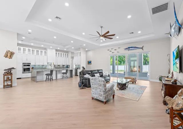 3rd image of 8425 Apache Blvd, Loxahatchee, FL 33470 | MLS# R11141224