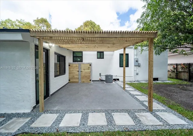 56th image of 5220 Sw 6 St, Coral Gables, FL 33134 | MLS# A11915132