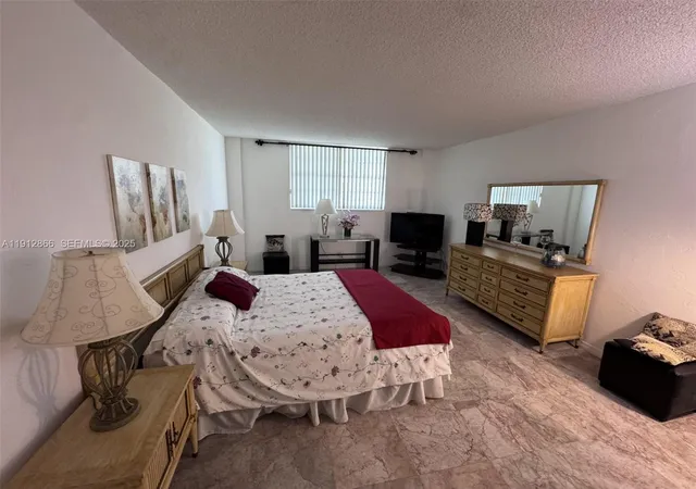 4th image of 19390 Collins Ave #1608, Sunny Isles Beach, FL 33160 | MLS# A11912866