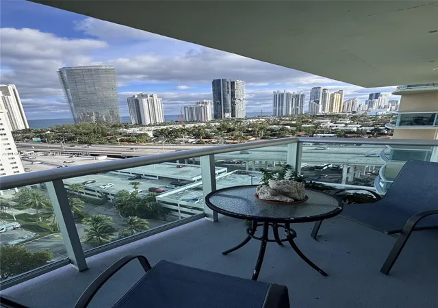 5th image of 19390 Collins Ave #1608, Sunny Isles Beach, FL 33160 | MLS# A11912866