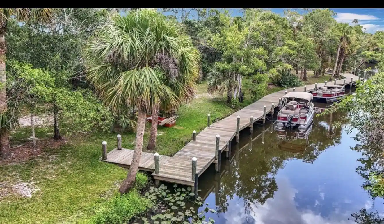 Photo 1 of Land for sale at 104 Ne Charleston Oaks Dr, Port Saint Lucie, FL | MLS# R11141516 | Listing updated on 2026-10-26