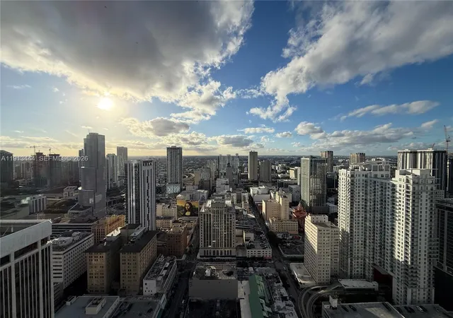 3rd image of 50 Biscayne Blvd #4807, Miami, FL 33132 | MLS# A11913444