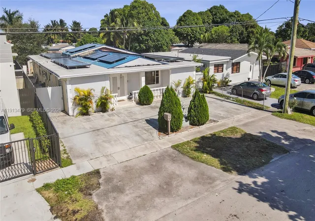 3rd image of 311 E 51St St, Hialeah, FL 33013 | MLS# A11913479